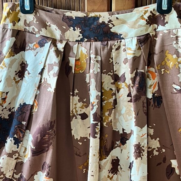 Talbots Autumn Floral Knee Length Full Skirt with Pockets, Sz 10 - Picture 2 of 10